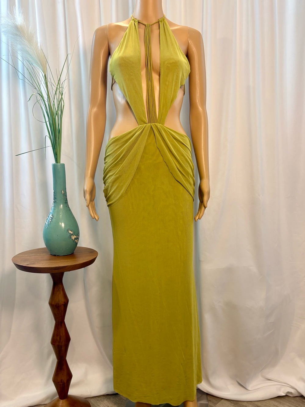 NWT Celestia Saniyah Green Mesh O-Ring Backless Maxi Dress Festival Size Small